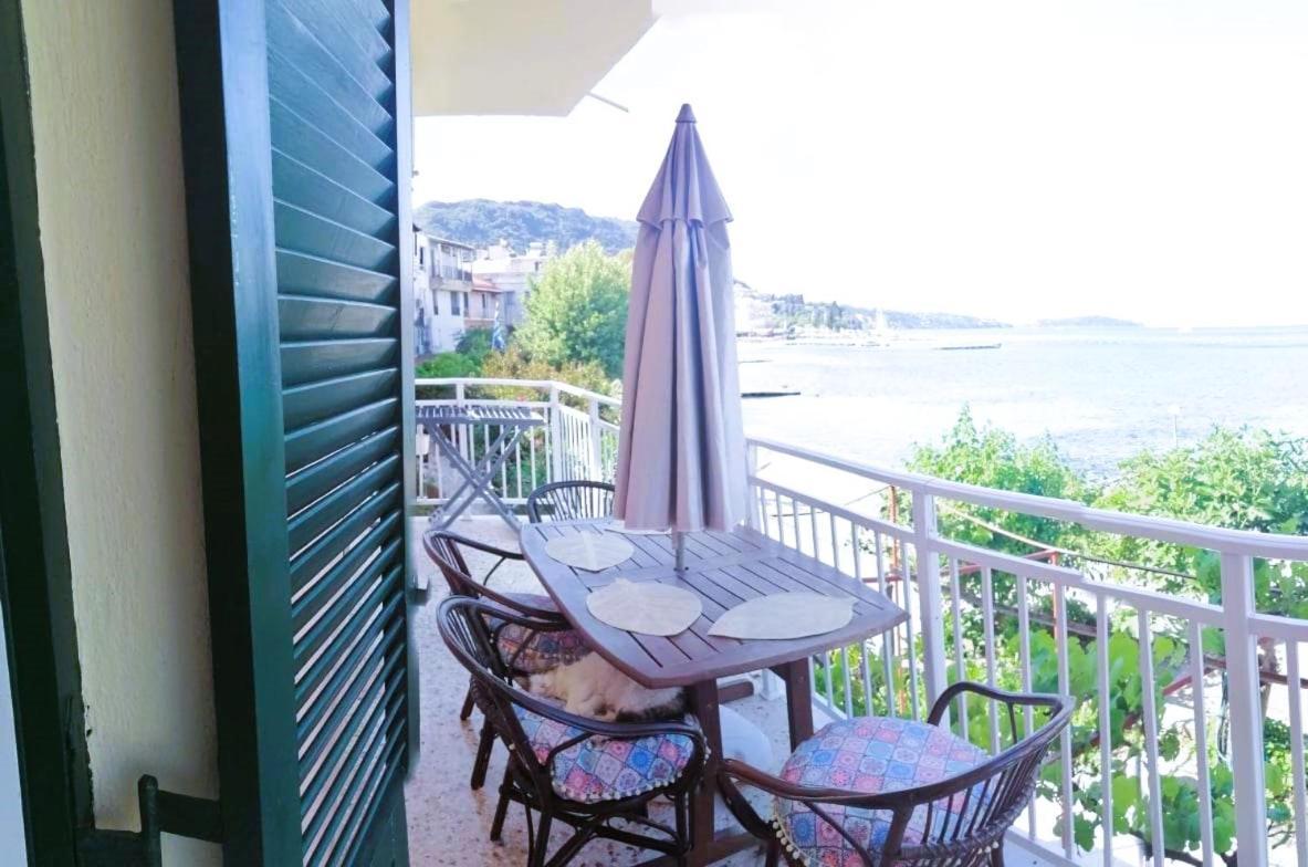 Vassia'S Beach Houses Benitses (Corfu) Exterior foto