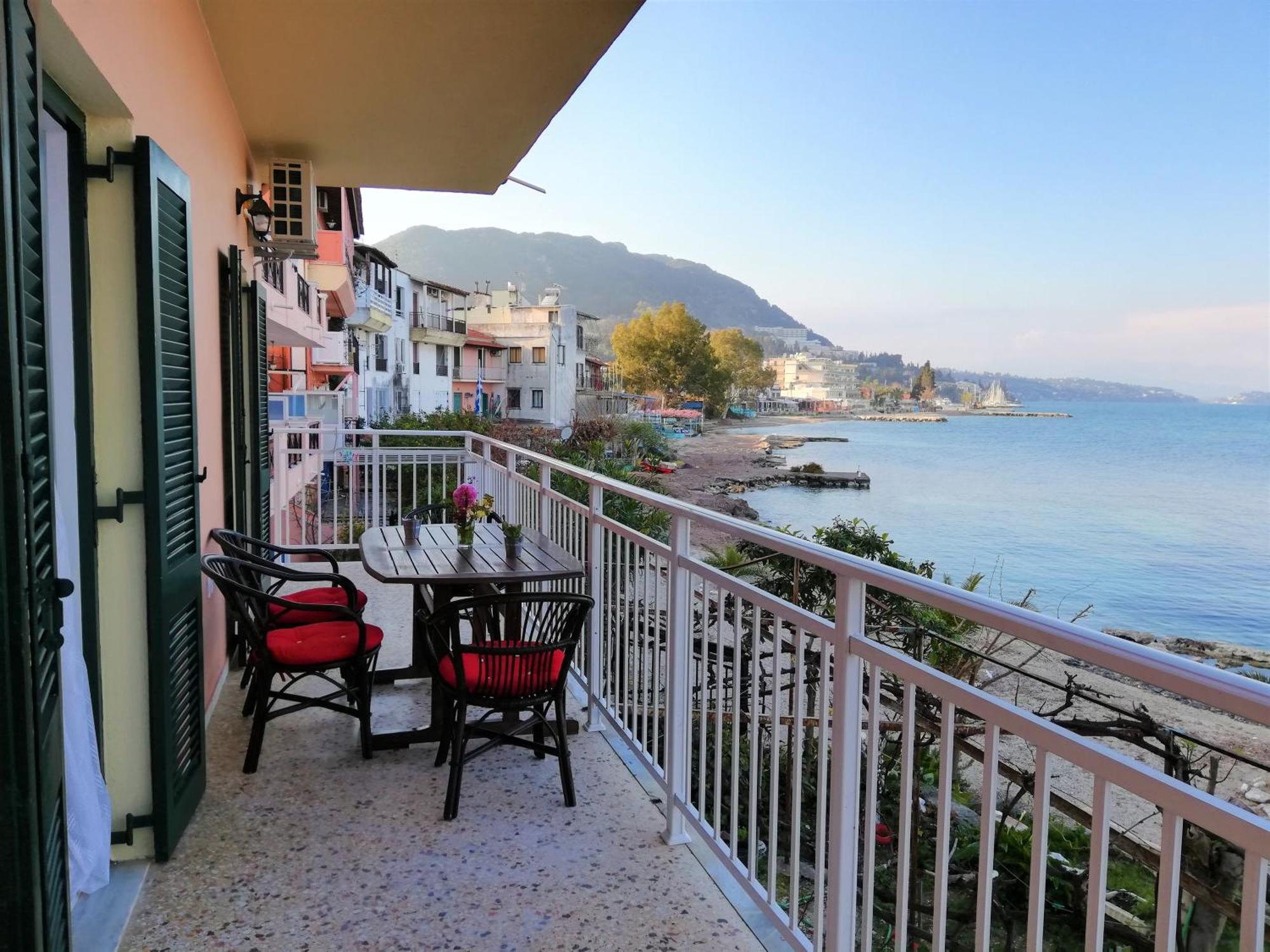 Vassia'S Beach Houses Benitses (Corfu) Exterior foto